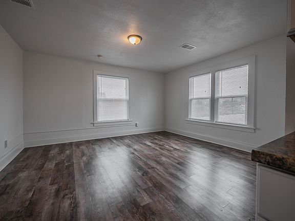 2nd image of 108 N Buchanan St #5