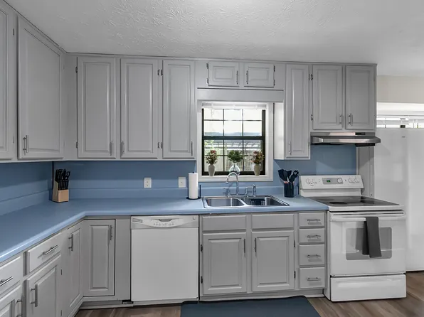 1812 Wiggins Cir SW, Conyers, GA 30094