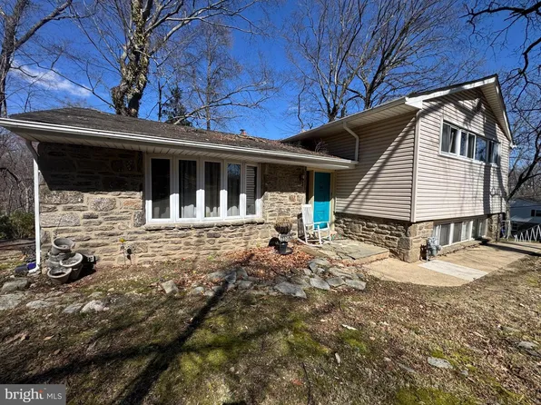 2338 Fairway Rd, Huntingdon Valley, PA 19006