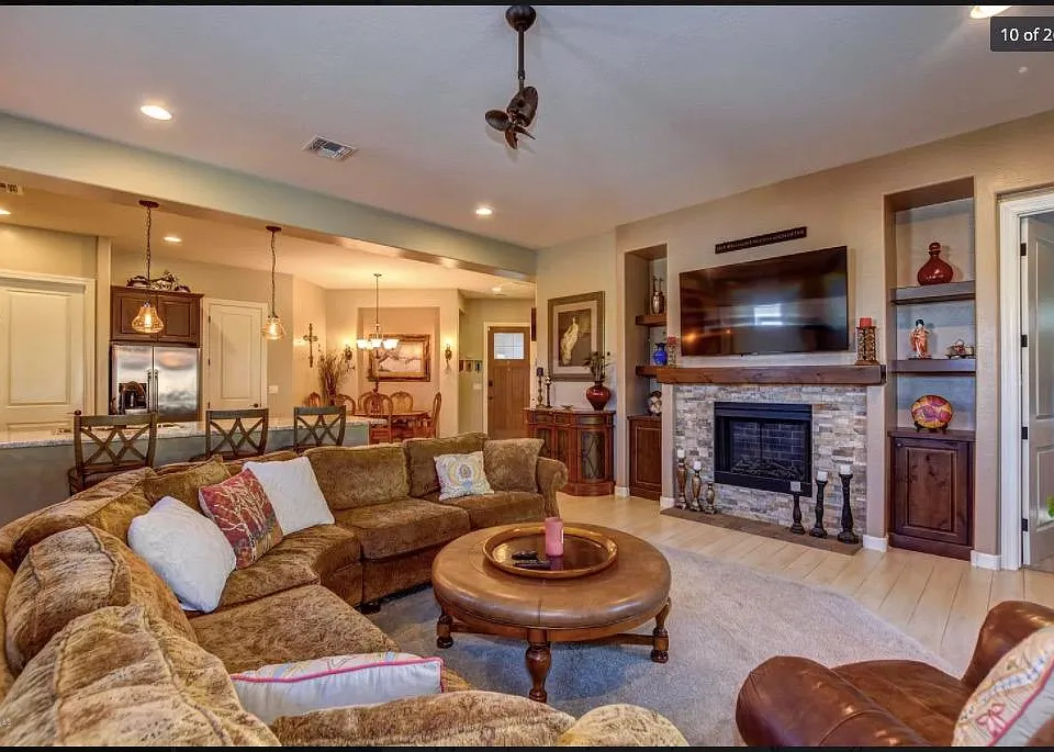 2418 Alberta Way
