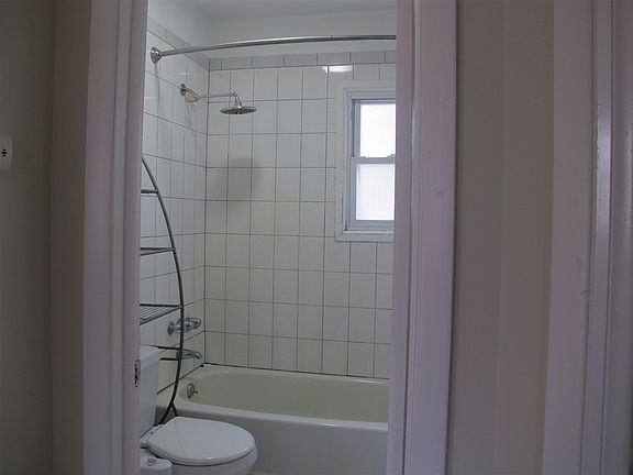 5th image of 1221 Old Ford Cir