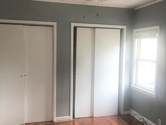 4th image of 4431 Murdock Ave