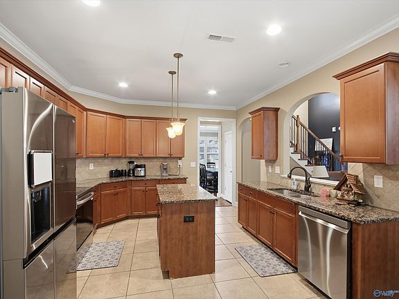 4th image of 123 Windridge Way SW