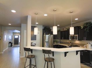 2559 NW Hemlock Way, Redmond, OR 97756