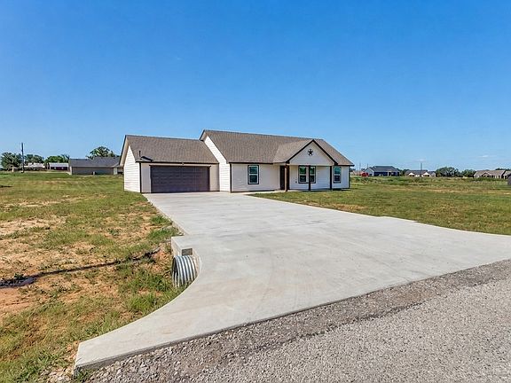 3rd image of 205 Altom Rd