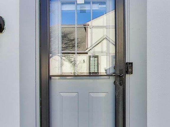 5th image of 7414 Canterbury Pl #2-6