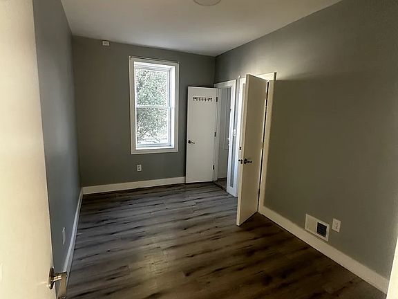5th image of 1-500 N 9th Ave