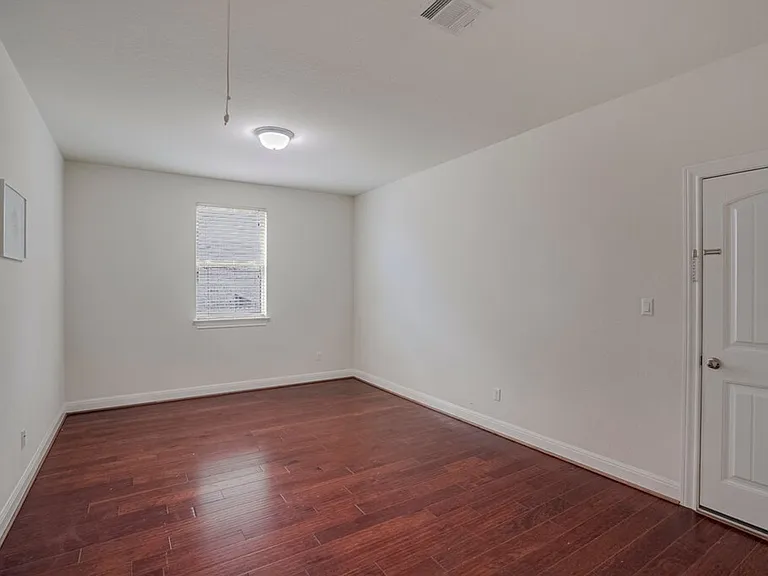 4424 Trinity Woods St — Photo 8