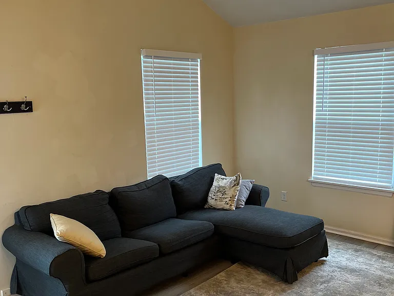 331 California St — Photo 3