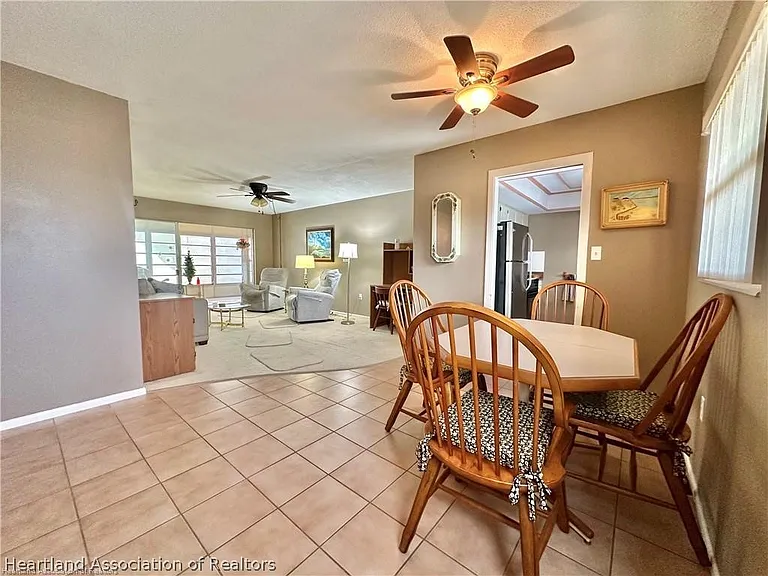 1801 Lakeview Dr #302 — Photo 5