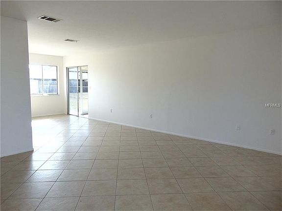 5th image of 8665 Chesebro Ave