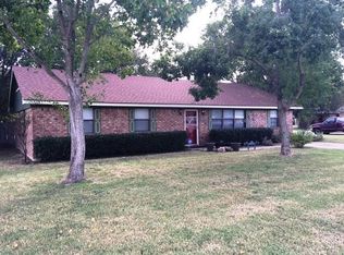 802 Corsicana St, Teague, TX 75860