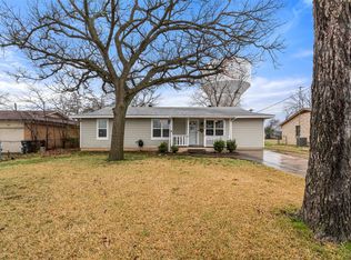 1803 Virginia Pl, Cleburne, TX 76033
