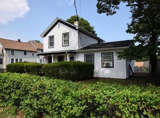 35 Station Rd, Bellport, NY 11713