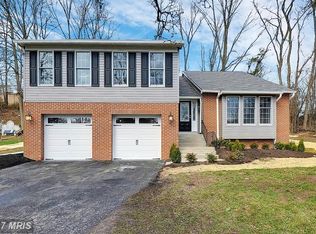 8 Hunters Ct, Lutherville Timonium, MD 21093