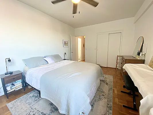 3rd image of 34 Plaza St E APT 802