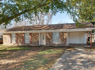 6000 Larkspur Dr, Alexandria, LA 71303