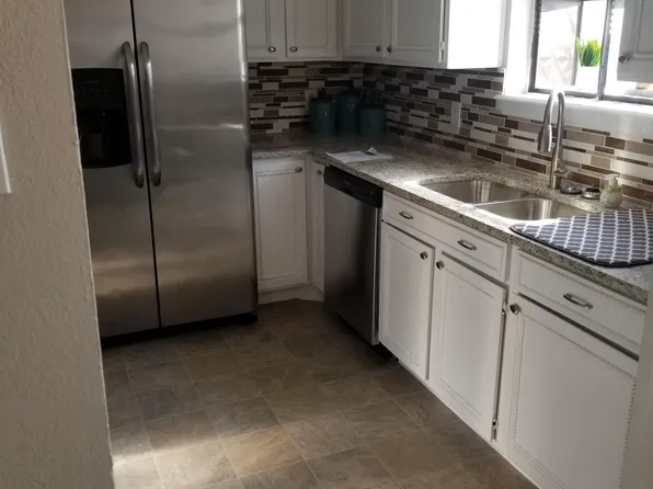 2705 Saint Joseph St APT E, Corpus Christi, TX 78418