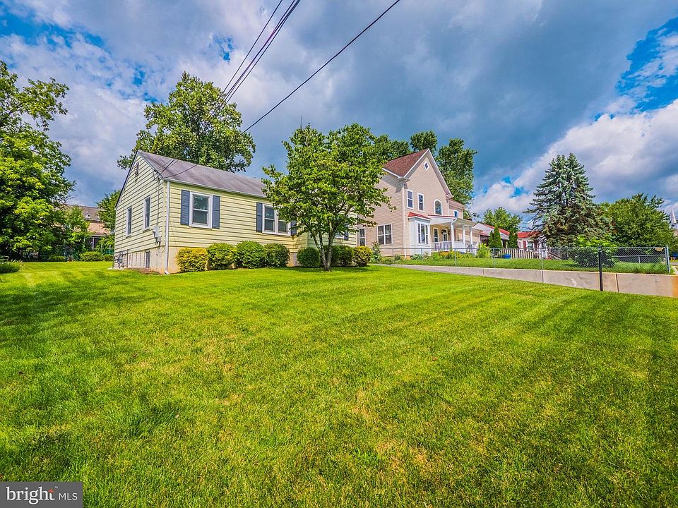 1st image of 2950 Strathmeade St #104