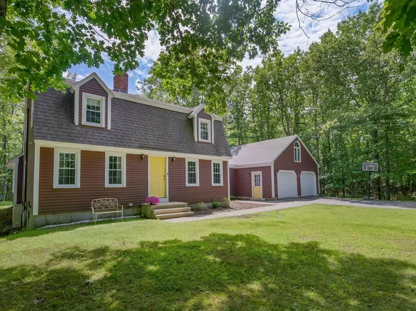 17 Littlefield Drive, Kennebunk, ME 04043