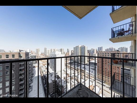 2nd image of 1212 N Lasalle St #1906