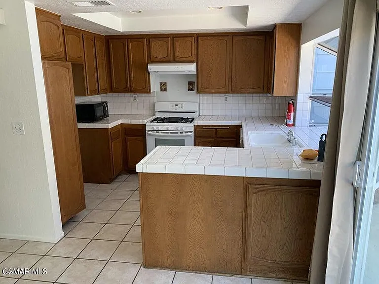 440 Jeremiah Dr #E — Photo 6