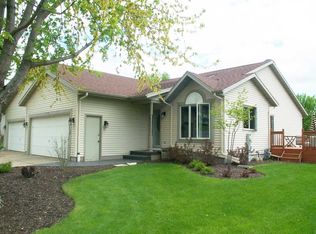 710 Meadowview Ln, Lodi, WI 53555