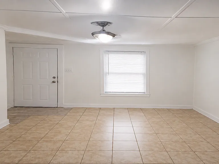 1108 Ell St #1 — Photo 3