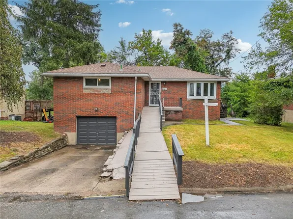 824 Earl St, Clairton, PA 15025