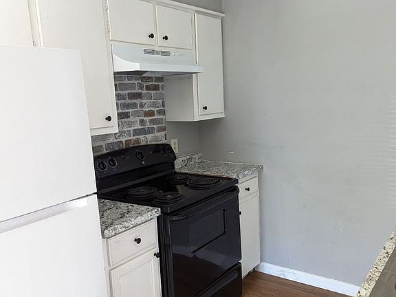 2nd image of 100 Reynolds St #4