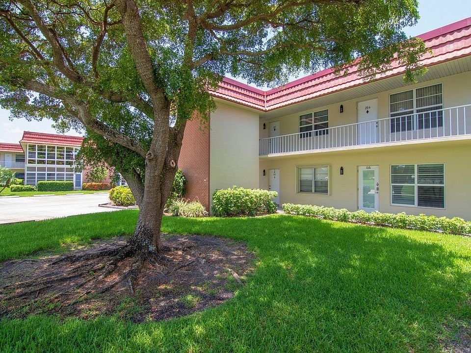 1st image of 8 Vista Palm Ln APT 106