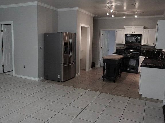 4th image of 111 Rolling Hills Dr
