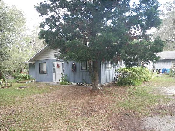 2nd image of 39824 Magnolia St