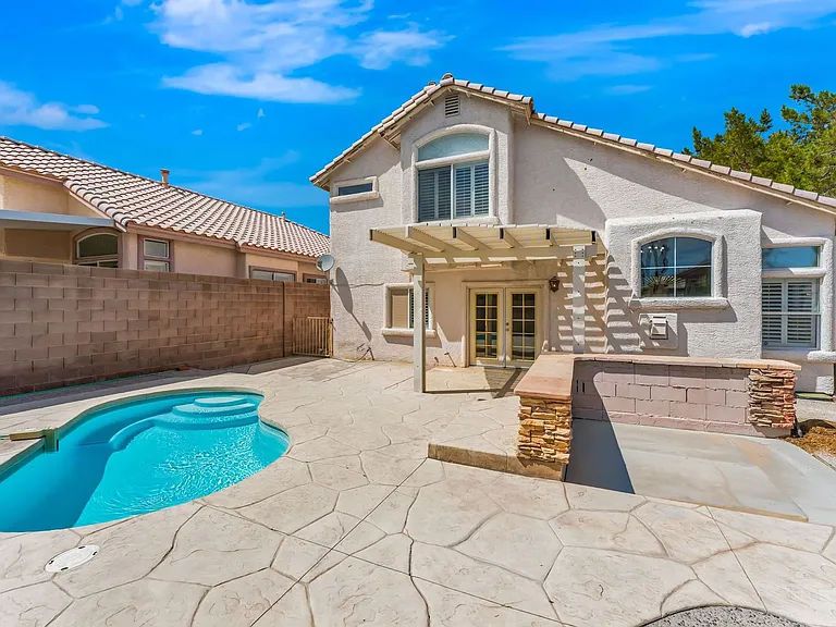 10401 Horseback Ridge Ave — Photo 24