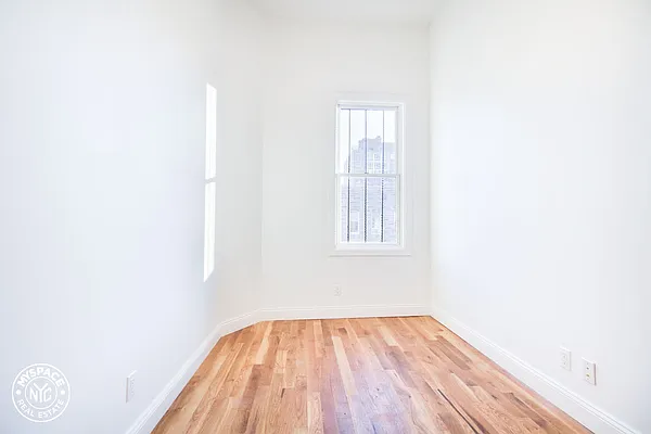 Rented by MySpaceNYC | media 27