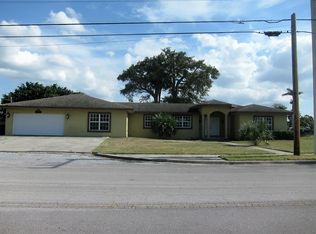 12314 Lakeshore Dr, Canal Point, FL 33438