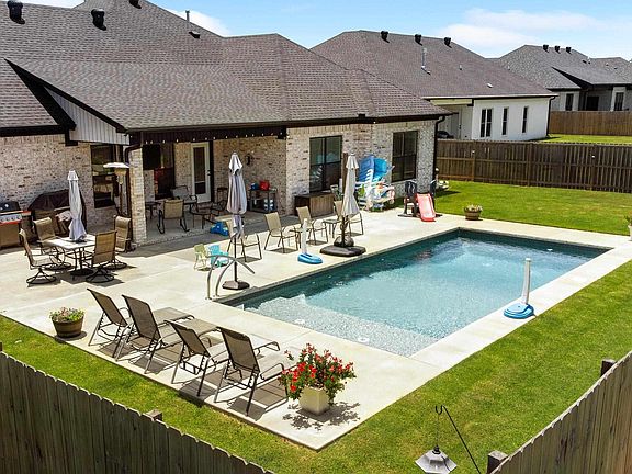 2nd image of 2322 Bridgegate Dr