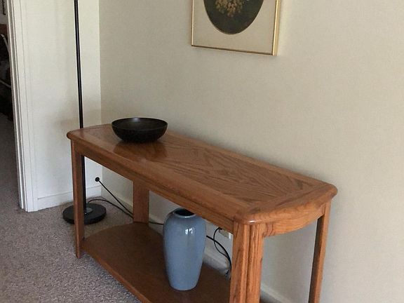 living room/TV stand