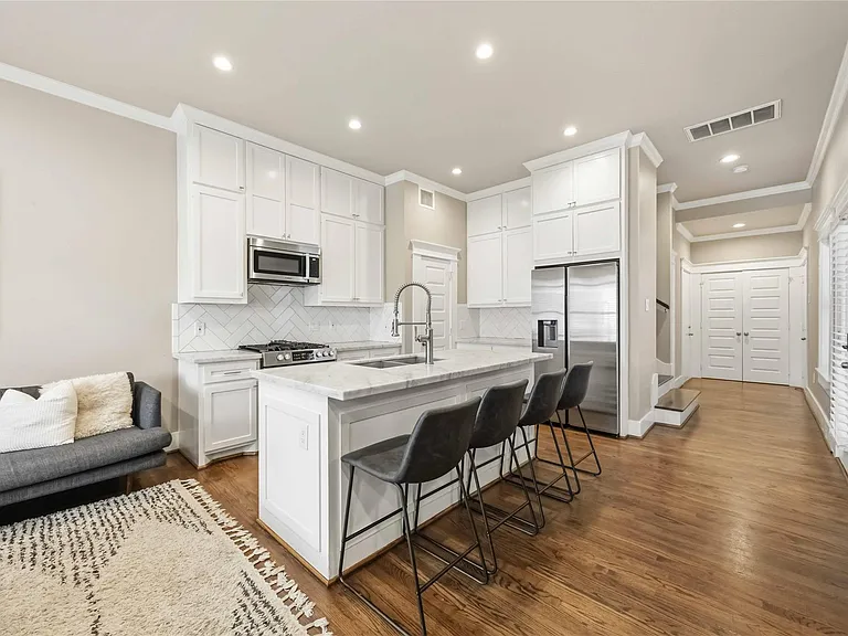 1006 Enid St #B — Photo 6