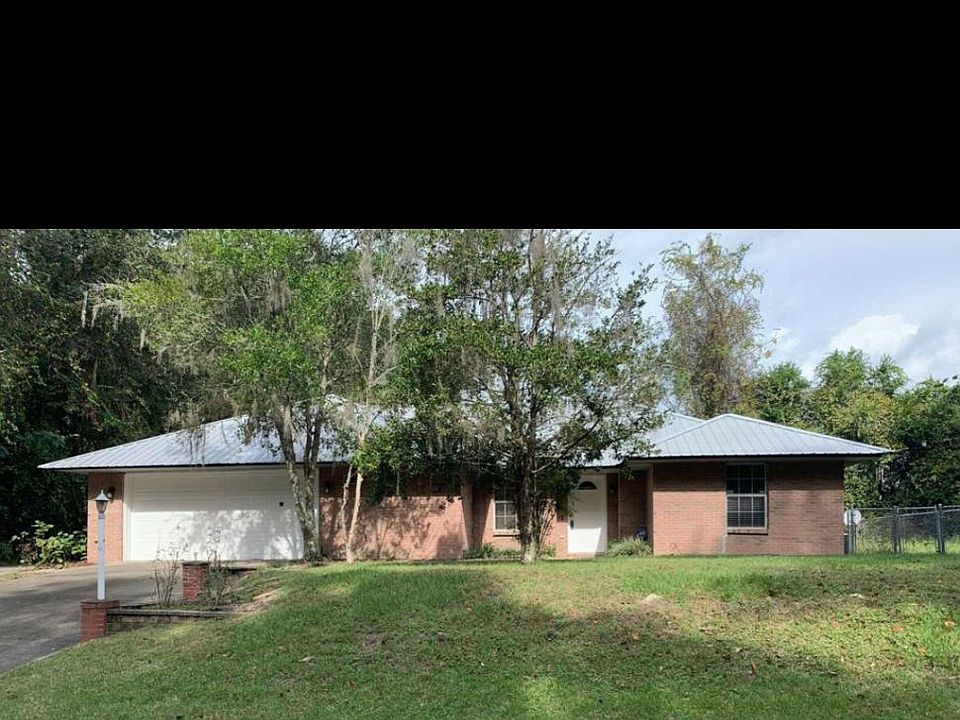 1st image of 573 SE Sunflower Pl