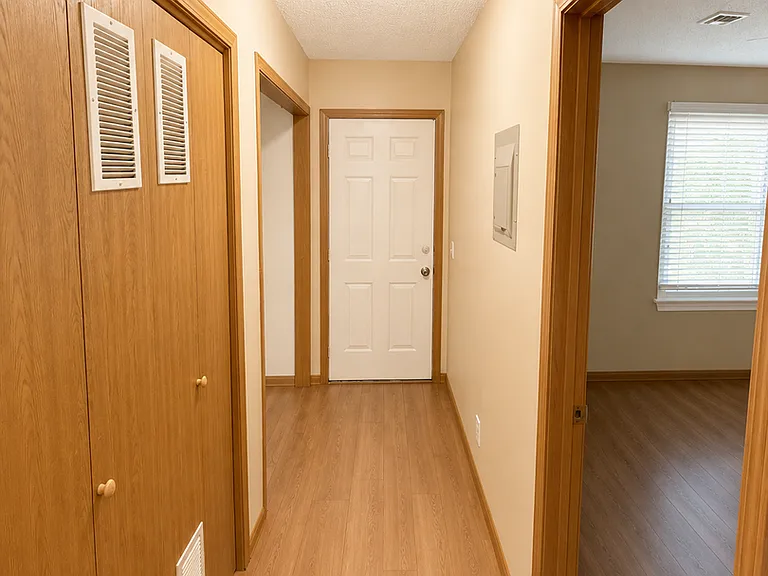 2500 Candlecrest Cir — Photo 8