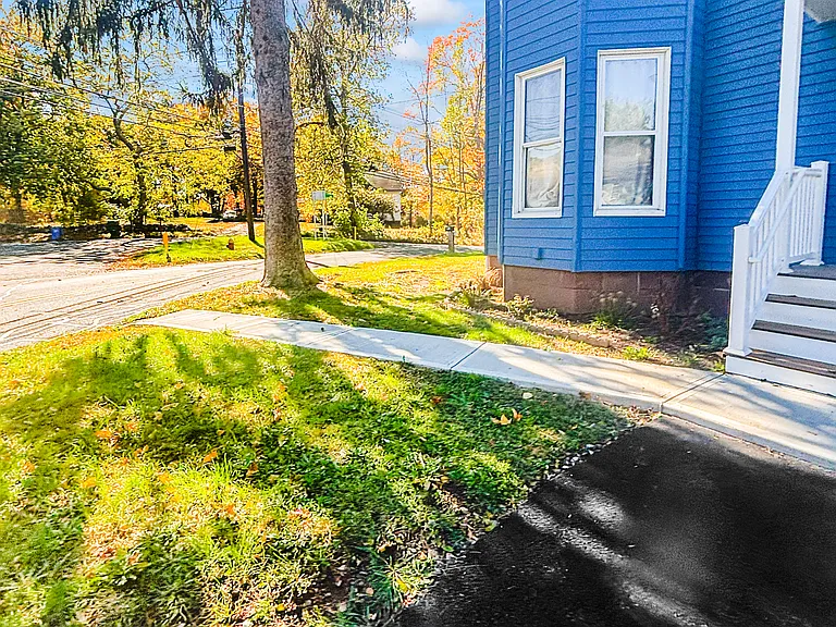 358 Pomeroy Ave #2 — Photo 4