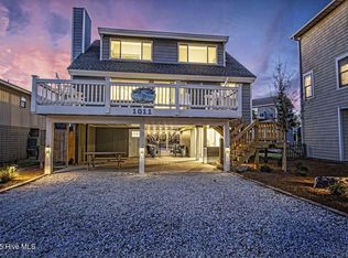 1011 S Shore Dr, Surf City, NC 28445