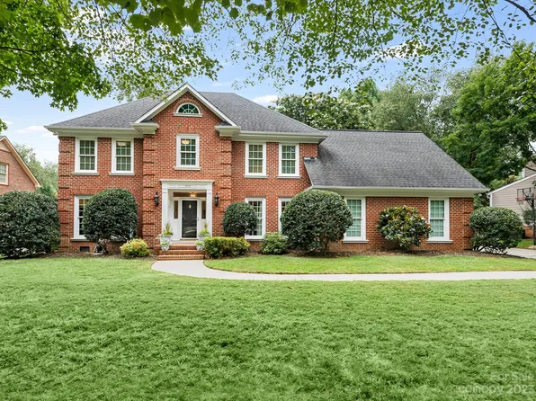 5100 Lindstrom Dr, Charlotte, NC 28226