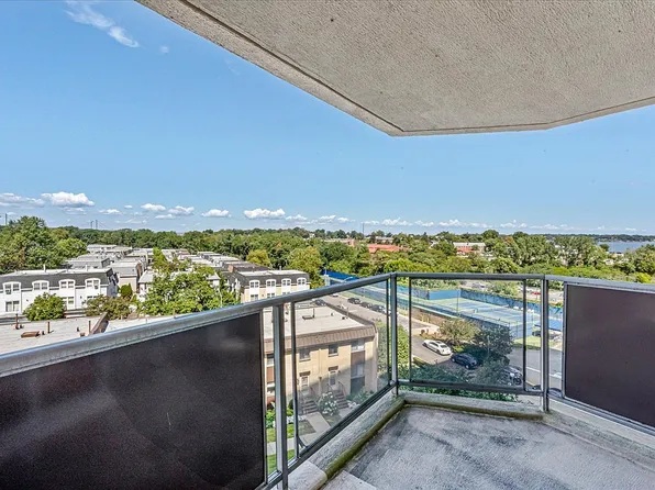 17-85 215th St APT 6A, Bayside, NY 11360