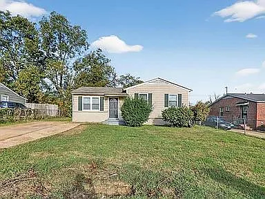 896 Pawnee Ave — Photo 2