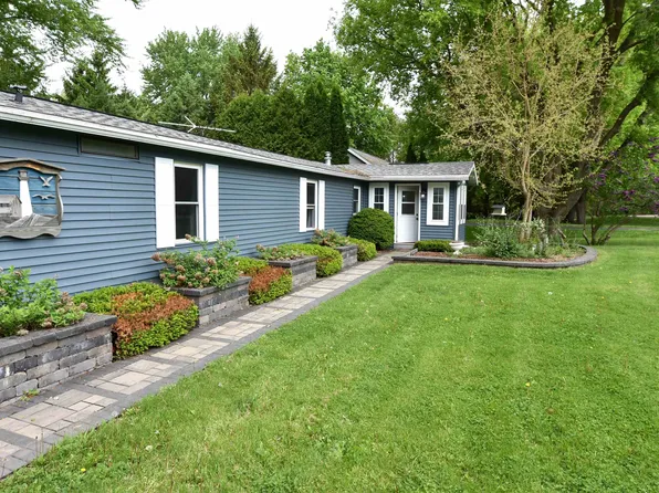 N9675 Northern Shrs, Fox Lake, WI 53933