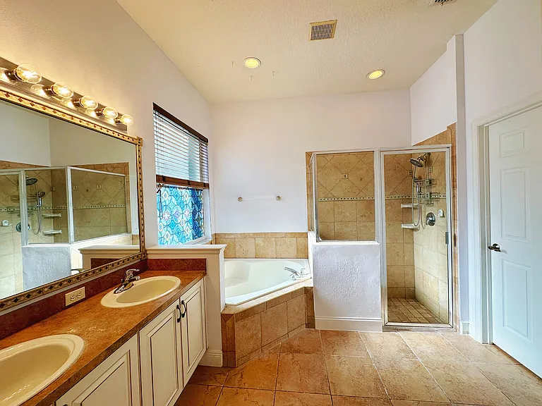 13809 Amelia Pond Dr — Photo 10