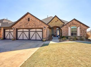 9516 Lakecrest Dr, Oklahoma City, OK 73159