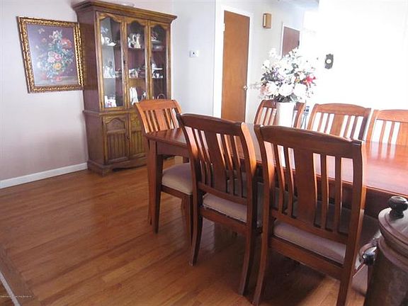 5th image of 36 Elie Ct